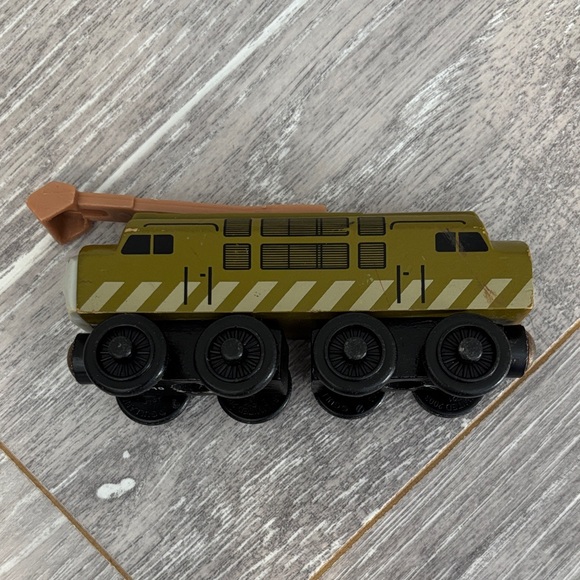 Wooden Diesel 10 - Picture 8 of 8